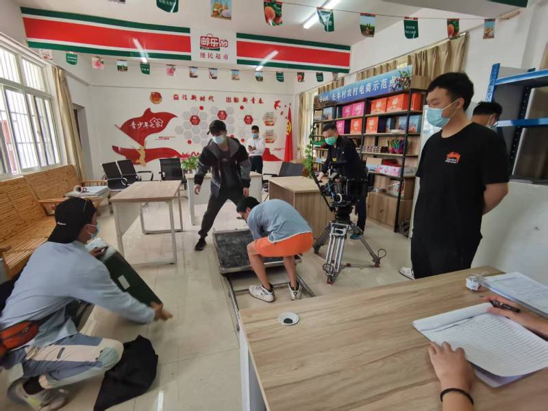 追星女孩心理学分析报告：新洲区广告片拍摄公司揭秘饭圈应援式传播逻辑